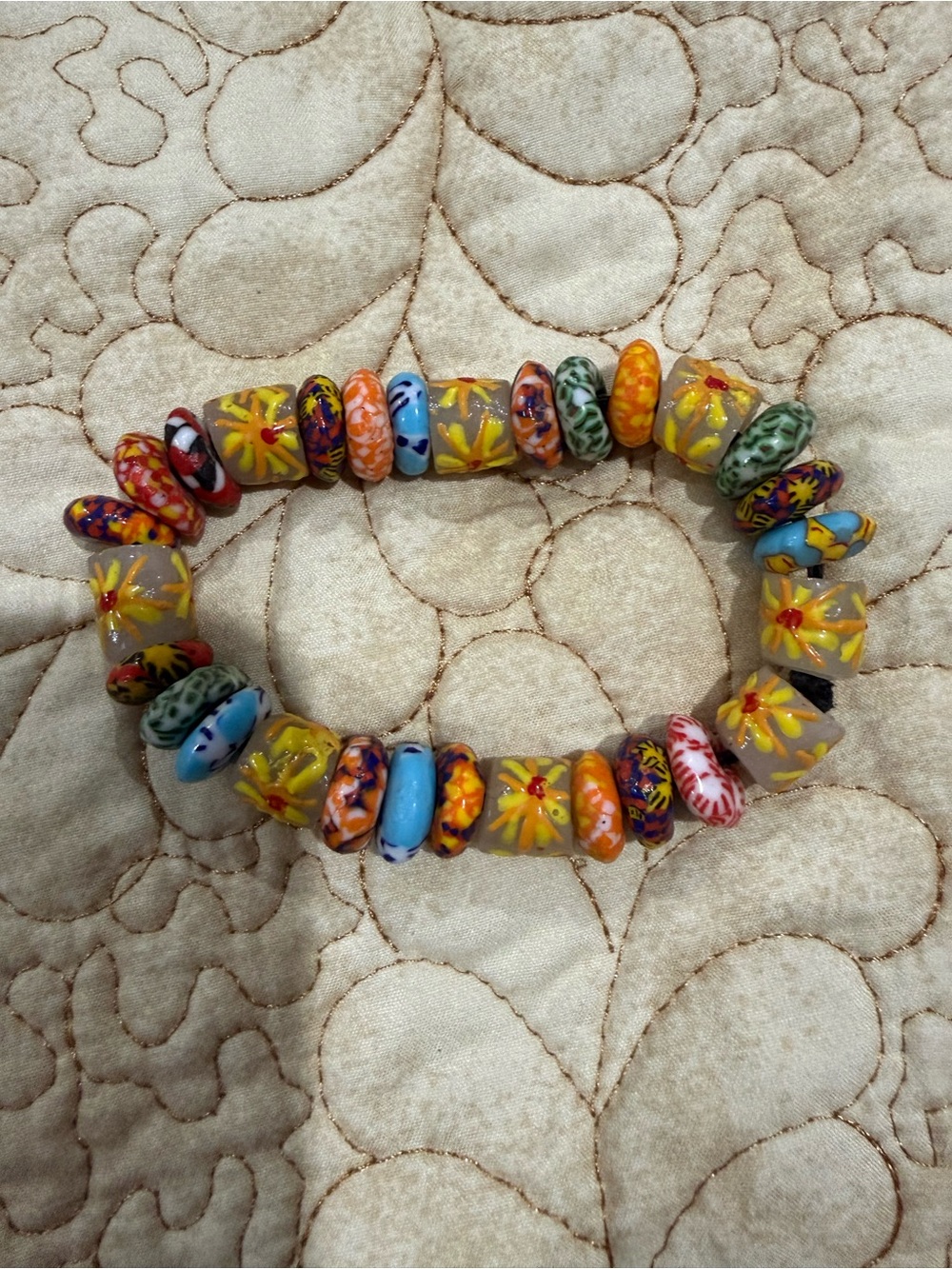 Glass bead bracelet - Picture 2 of 3